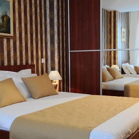 Hotel Royal Скопье Номер фото