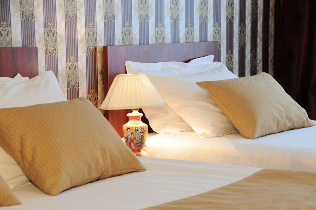 Hotel Royal Скопье Номер фото